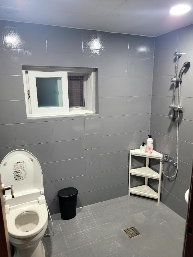 Good Guesthouse Сеул Стая снимка
